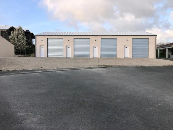 Secteur SAINTES - ENTREPOT , PARCELLE 800 M²