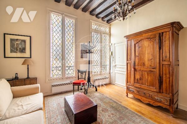 Appartement de charme au cœur de l'authentique Île Saint-Louis.