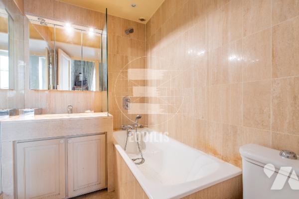 Appartement de charme au cœur de l'authentique Île Saint-Louis.