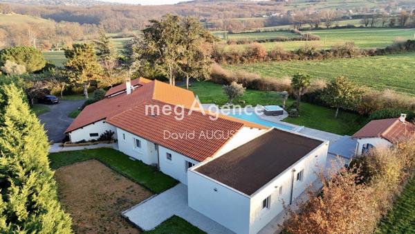 Maison à DOMMARTIN, 69380 - 8 pièces 248m²