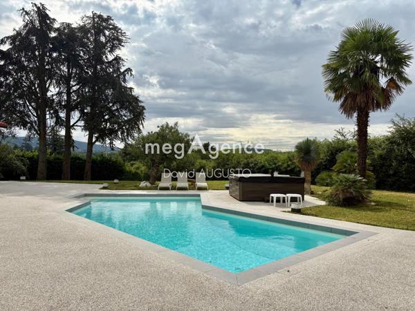 Maison à DOMMARTIN, 69380 - 8 pièces 248m²