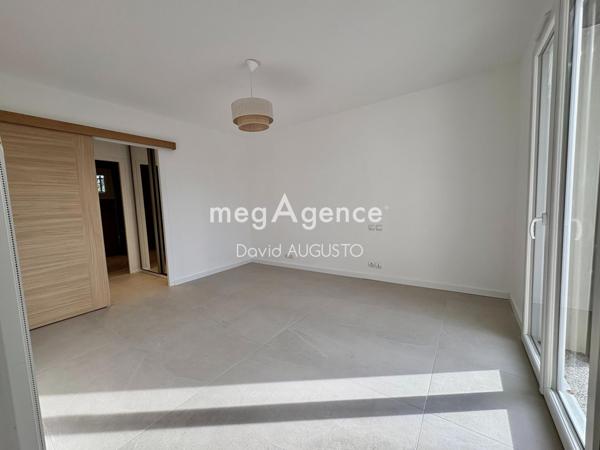 Maison à DOMMARTIN, 69380 - 8 pièces 248m²