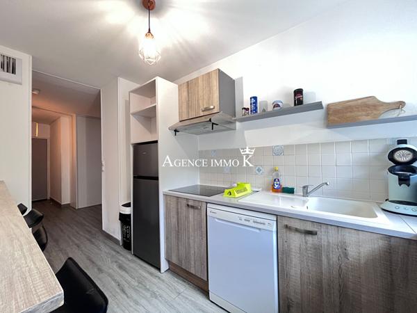 POITIERS - APPRTEMENT DE T4 PROCHE COMMERCES , Poitiers