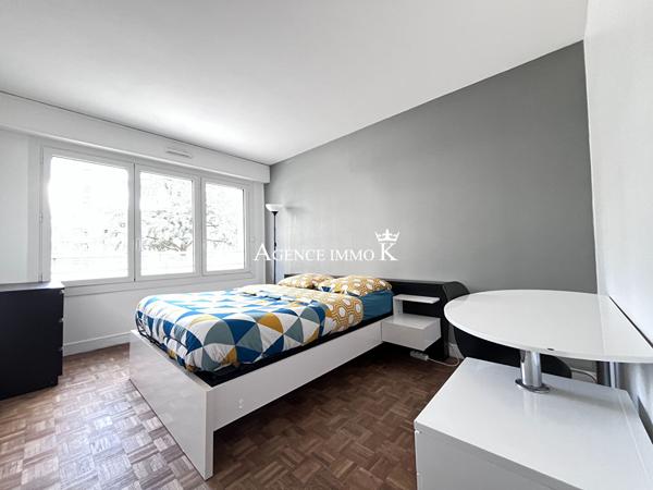 POITIERS - APPRTEMENT DE T4 PROCHE COMMERCES , Poitiers