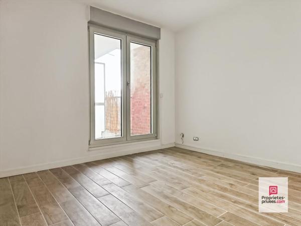 MARCQ EN BAROEUL (59700) Croisé Laroche, joli appartement T2 de 45,5m2 avec balcon, parking commun privatif, jardin commun