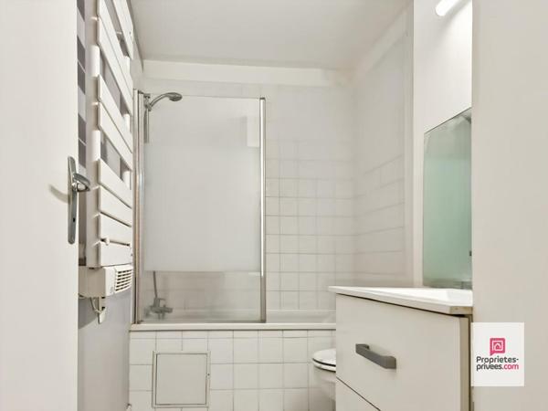 MARCQ EN BAROEUL (59700) Croisé Laroche, joli appartement T2 de 45,5m2 avec balcon, parking commun privatif, jardin commun