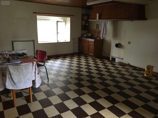 Maison rurale à vendre à Saint-Sernin-du-Bois en Saône-et-Loire (71200), ref : 13744/300