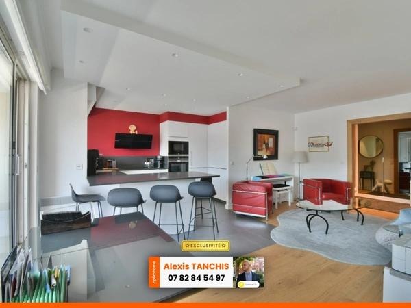 Lille Centre / Square Foch – Appartement T3 rénové avec balcon au 7ᵉ étage