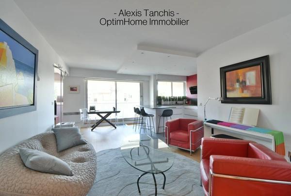 Lille Centre / Square Foch – Appartement T3 rénové avec balcon au 7ᵉ étage