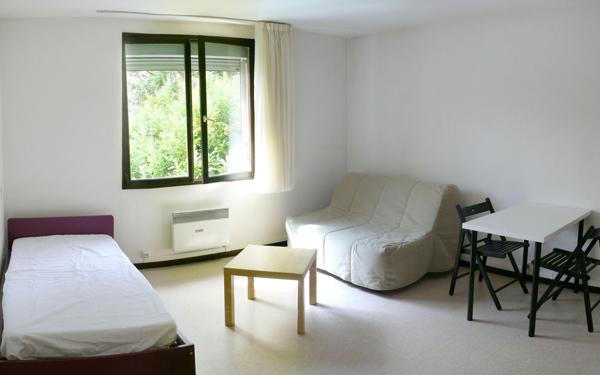 Appartement à louer    1 pièce • 22,50 m2 Saint-Genis-Laval