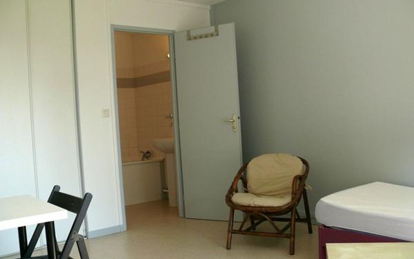 Appartement à louer    1 pièce • 22,50 m2 Saint-Genis-Laval