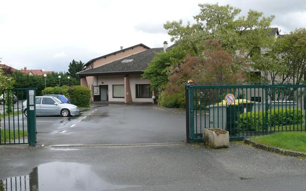 Appartement à louer    1 pièce • 22,50 m2 Saint-Genis-Laval