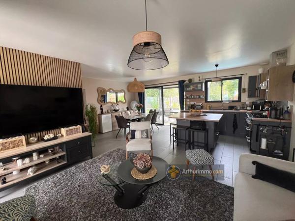 Vente                                                      Appartement
                        
                     4 pièces                      69 m2                     à Saint-Jean-de-Monts