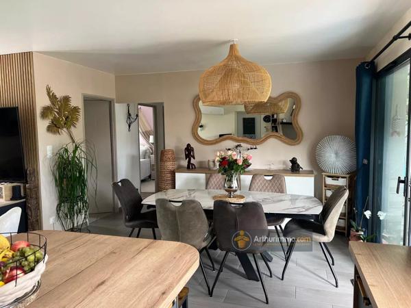 Vente                                                      Appartement
                        
                     4 pièces                      69 m2                     à Saint-Jean-de-Monts