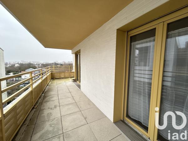 Appartement 3 pièces de 79 m² à Montreuil (93100)