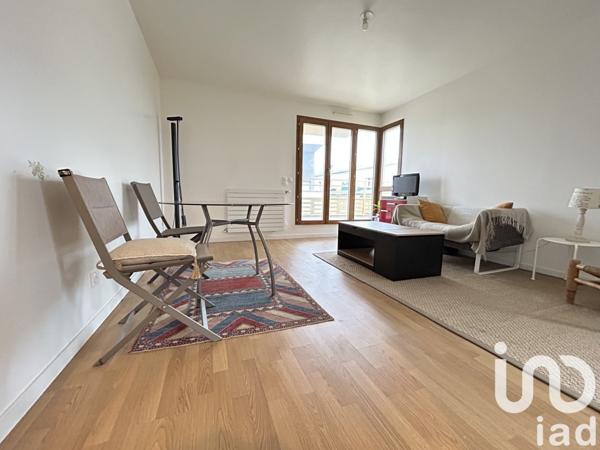 Appartement 3 pièces de 79 m² à Montreuil (93100)