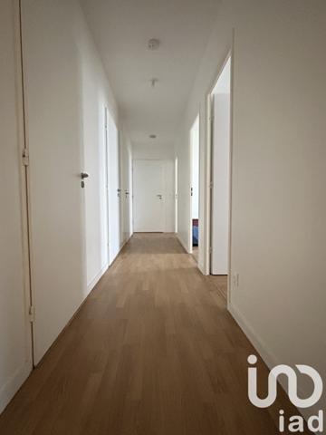 Appartement 3 pièces de 79 m² à Montreuil (93100)