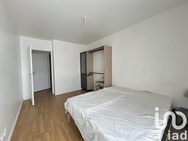 Appartement 3 pièces de 79 m² à Montreuil (93100)