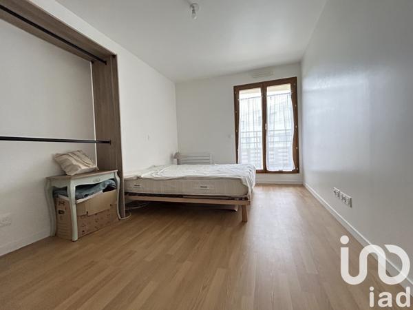 Appartement 3 pièces de 79 m² à Montreuil (93100)