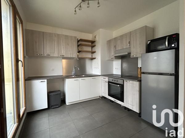 Appartement 3 pièces de 79 m² à Montreuil (93100)