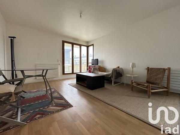 Appartement 3 pièces de 79 m² à Montreuil (93100)