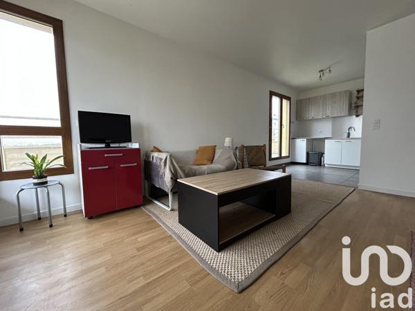 Appartement 3 pièces de 79 m² à Montreuil (93100)