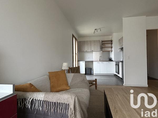 Appartement 3 pièces de 79 m² à Montreuil (93100)