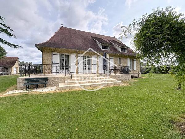 Pineuilh :  Maison de caractère avec parc arboré de 7 000m2