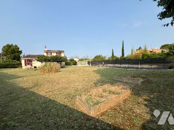 À VENDRE à LA CALMETTE, maison de 138,2 m²sur un terrain plat de 1793 m².