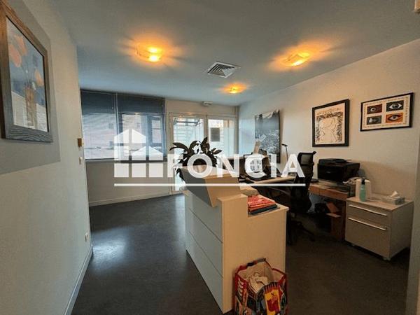 À vendre Local commercial 94.03 m² - Avignon 84000