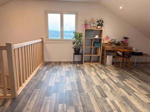 Maison de 1970 de 158 m2 rénovée, 4 ch, terrain de 1162 m2