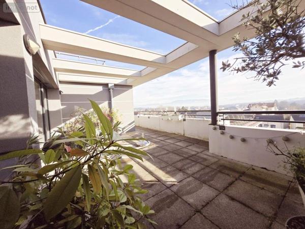 Appartement à vendre à Ferney-Voltaire dans l'Ain (01210), ref : 01047-114