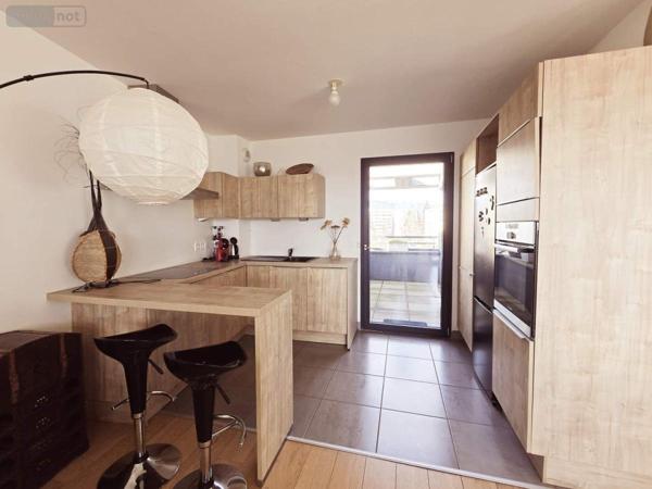 Appartement à vendre à Ferney-Voltaire dans l'Ain (01210), ref : 01047-114