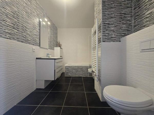 Appartement à vendre à Ferney-Voltaire dans l'Ain (01210), ref : 01047-114