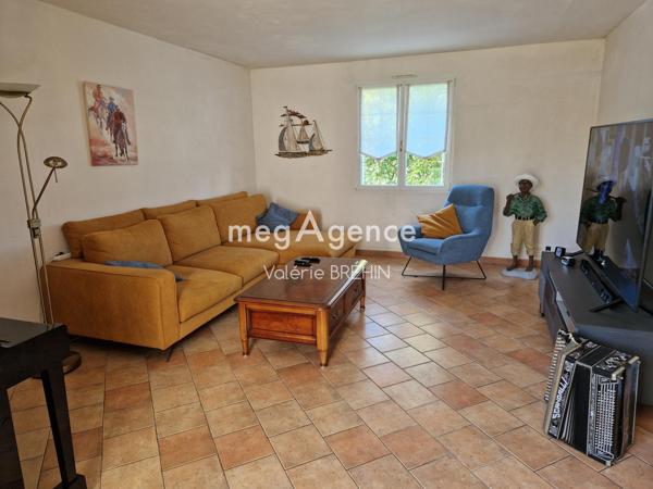 Maison à Belgeard, 53440 - 6 pièces 153m²
