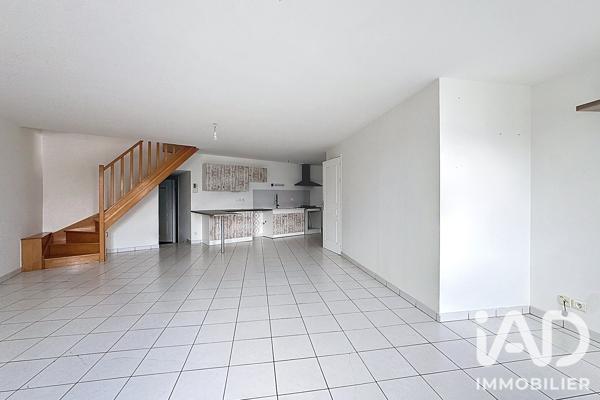 Location appartement 4 pièces 90 m² Courçon