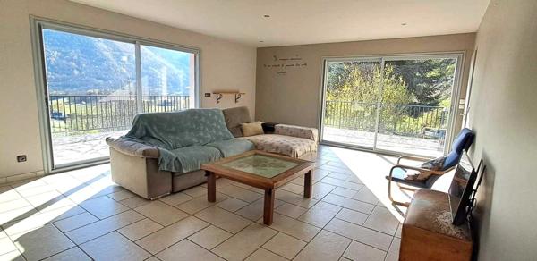 Maison sur les hauteurs d'Ancizan