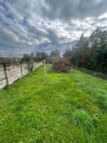 Maison à vendre 9 pièces LUSSAC LES EGLISES (87)