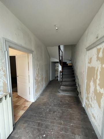 Maison à vendre 9 pièces LUSSAC LES EGLISES (87)