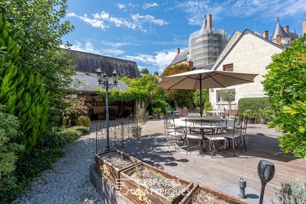 Propriété de caractère avec local commercial et chambres d’hôtes face au Château de Langeais