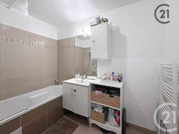 Appartement F3 à vendre  3 pièces - 58,45 m2 LIEUSAINT - 77