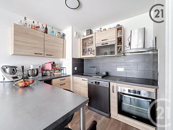 Appartement F3 à vendre  3 pièces - 58,45 m2 LIEUSAINT - 77