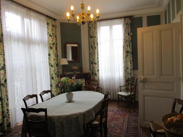 Maison de maître à vendre à Chabris dans l'Indre (36210), ref : 07