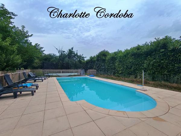 Vivez votre rêve : Ferme de caractère avec gîtes, chambres d’hôtes et potentiel incroyable à Feugarolles