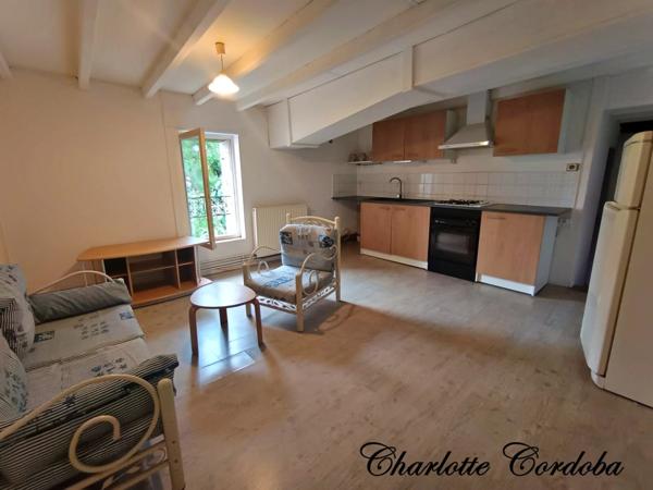 Vivez votre rêve : Ferme de caractère avec gîtes, chambres d’hôtes et potentiel incroyable à Feugarolles