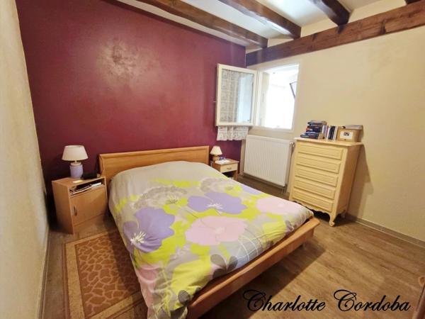 Vivez votre rêve : Ferme de caractère avec gîtes, chambres d’hôtes et potentiel incroyable à Feugarolles