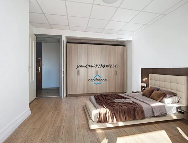 Lyon 8e Appartement T3 de 55 m², balcon avec belle vue dégagée - Tram T6 connexion Metro B et D