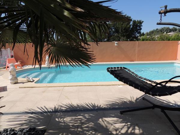 Villa  6 pièce(s)  4 chambre(s)  223 m²