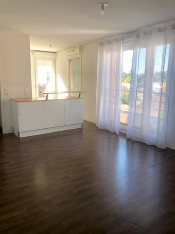 Appartement
                                                                                                                                                                                                                                                                                                                        3 pièce(s)                                                                                                                                                                                                          2 chambre(s)                                                                                                                                                                                                          65  m²