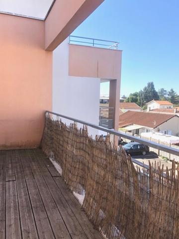 Appartement
                                                                                                                                                                                                                                                                                                                        3 pièce(s)                                                                                                                                                                                                          2 chambre(s)                                                                                                                                                                                                          65  m²